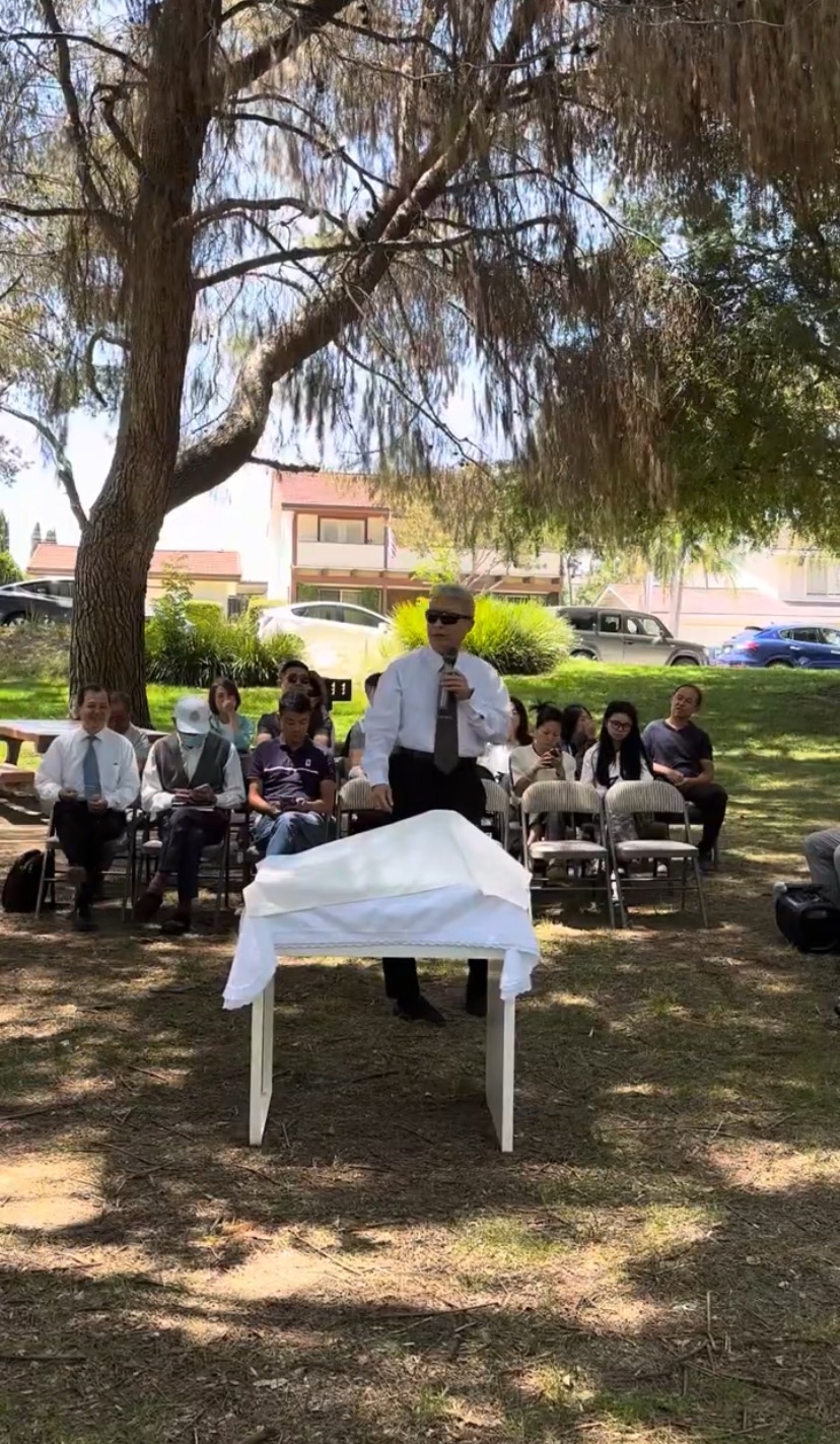 罗兰岗召会主日在公园相调，台湾弟兄申言