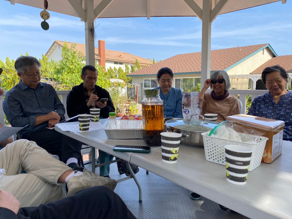 弟兄相爱，姊妹相爱